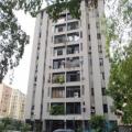 Amplio Apartamento, muy bien conservado consta de 4 habitaciones, cómoda sala y comedor. Excelente ubicación, urbanización consolidada y céntrica.. Co