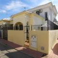 Chalet en venta en Torrevieja (Alicante). El chalet de construcciOn