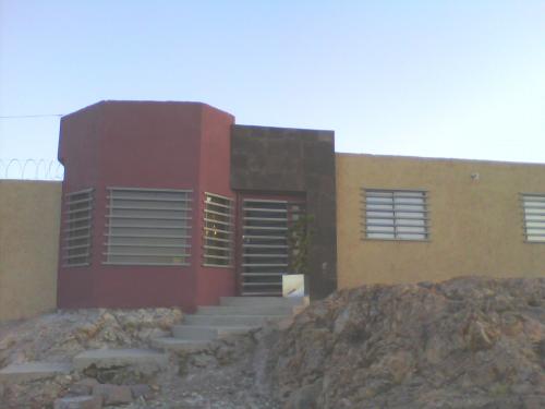 VENDO CASA NUEVA, AMPLIA Y MODERNA. 3 REC 2 BA�OS URGE.