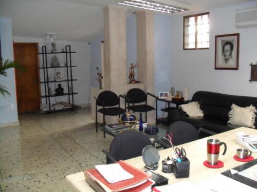 (11-1815) Oficinas modernas