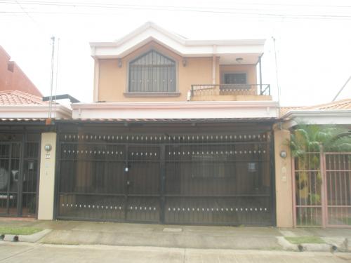 CASA EN RESIDENCIAL JEREZ  SAN FRANCISCO DE HEREDIA