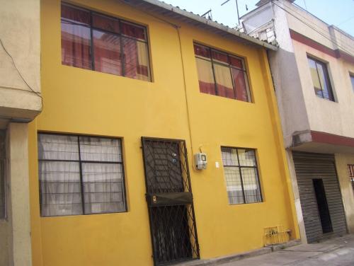 En venta hermosa casa en Urbanizaci�n Carapungo