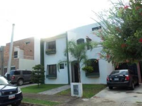 Tonwhouse en Venta Parque  Mirador Edo Carabobo c�d. 11-8809