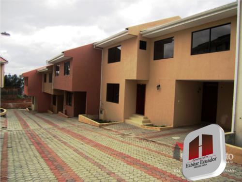 En Condominio a 3 cuadras de la Av. Ordo�ez Lasso