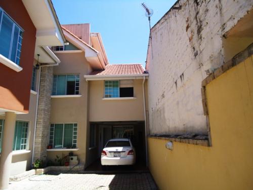 CASA CREDITO INMOBILIARIA... Vende Hermosa Casa En Urbanizacion Privada