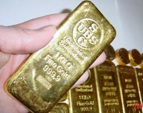  Comercio de polvo de oro en bruto y lingotes de oro