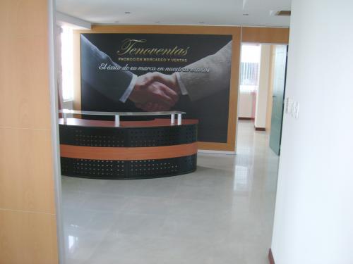 VENDO  HERMOSA  OFICINA  AMPLIA  MODERNA  SECTOR  NORTE