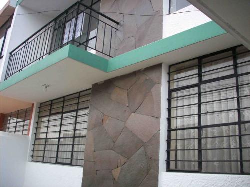 Construir una casa grande quito ecuador