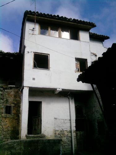 se vende casa para reformar en viñay