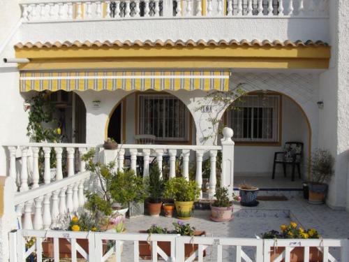 planta baja de 3 dormitorios en gran alacant