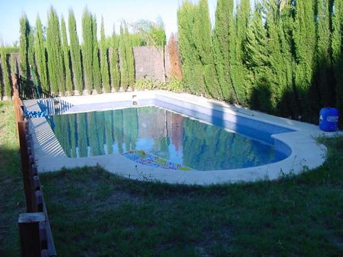 CHALET INDEPENDIENTE EN UNA PLANTA CON PISCINA