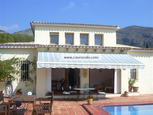 Villa con piscina en venta, Villa with pool for sale in Jalon (Xalo)