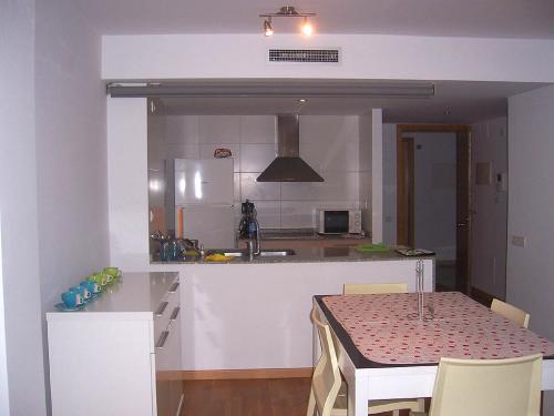 Piso en primera planta con ascensor semi nuevo