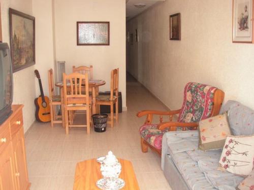 TORREVIEJA, CENTRO, 2 DORMITORIOS, 2 BAÑOS, COMO NUEVO 90.000