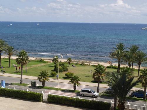 TORREVIEJA, MAR AZUL, VISTAS FRONTALES AL MAR IMPRESIONANTE. 252.000