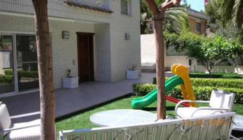 Villa en Benicasim con jardín privado