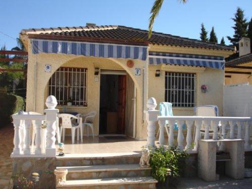 Chalet en venta en Torrevieja en urbanizacion cerca del parque