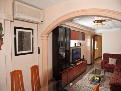 Vivienda soleada con vistas y reformada de 4 dormitorios baño.