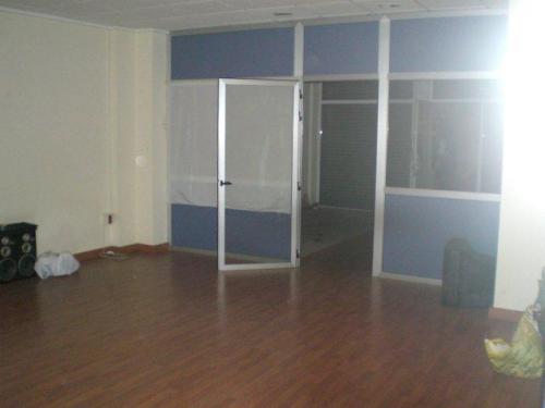 Local de 70 m2 en la zona Centro de Petrer.