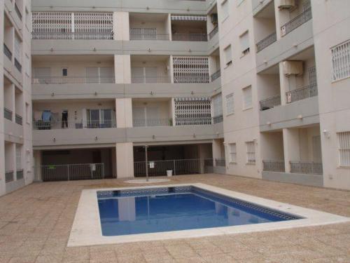 Piso en venta cerca del centro de Torrevieja salOn con