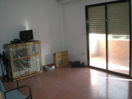 Vivienda a acualizar y pintar.Inmejorables situcacion en el Centro de