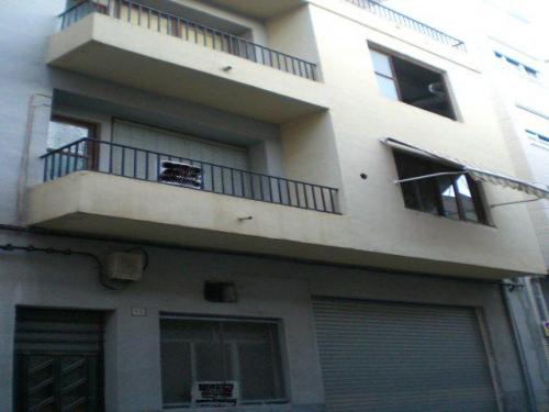 Edificio con grandes posibilidades: rehabilitacion y construccion de 4 viviendas