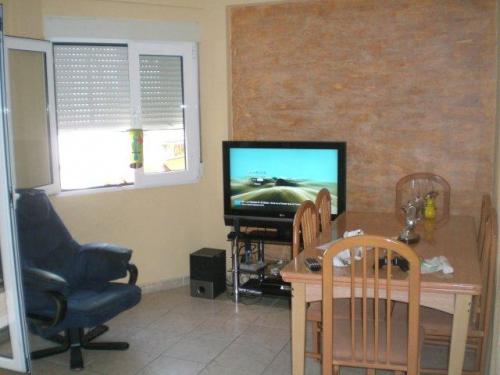 Se vende piso 1 mas local. Vivienda totalmente reformada equipada