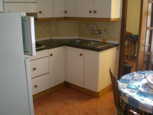 Amplia vivienda para alquilar con 4 dormitorios amplio salon cocina