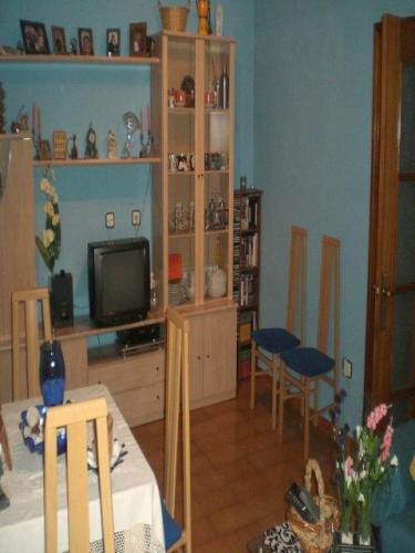 Piso para entrar a vivir completamente amueblado y equipado. Habitaciones