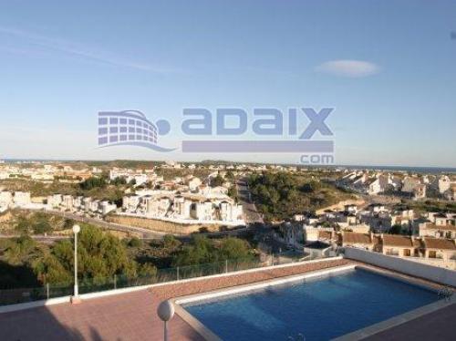 En Rojales bungalow nuevo en planta alta a 8km del