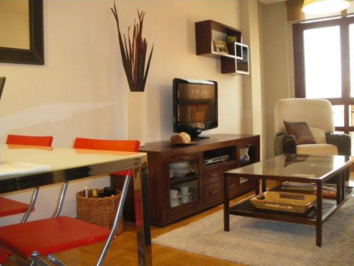 PISO EN VENTA EN GIJON. 79M2 uTILES. TRES DORMITORIOS Y