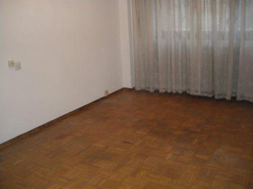 PISO EN VENTA EN GIJON. TRES DORMITORIOS Y DOS BAñOS.