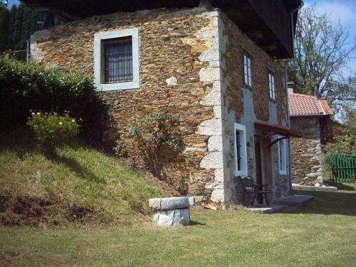 SE VENDEN DOS CASAS RURALES CON FINCA DE 2700 m2