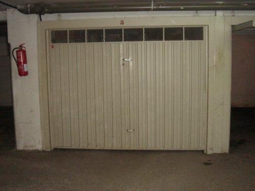 SE ALQUILA PLAZA DE GARAJE CERRADA EN LA AVENIDA DEL