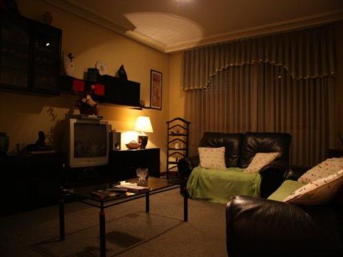 SE VENDE PISO EN EL CENTRO DE PRAVIA DE TRES