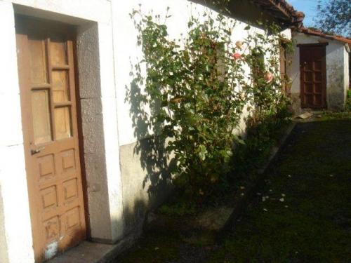PRECIO NEGOCIABLESE VENDE CASA RURAL PARA REHABILITAR INDEPENDIENTE DE DOS