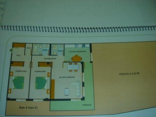 SE VENDE PISO DE 75 M2 CON PARCELA DE 210