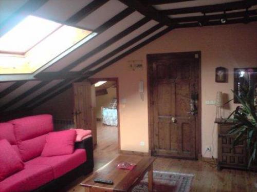 VENDE PISO EN PERFECTO ESTADO DE DOS HABITACIONES BAñO COCINA