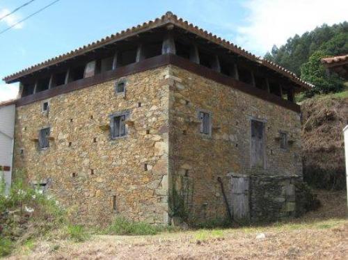 SE VENDE CASA RURAL CON FINCA EN CUDILLERO PARA REHABILITAR