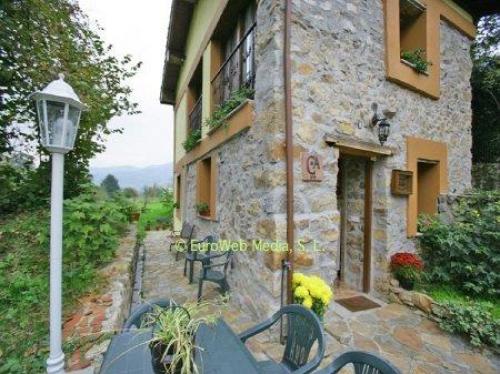 SE ALQUILA CASA RURAL AMUEBLADA Y COMPLETAMENTE EQUIPADA CON FINCA