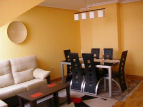 VENDE PRECIOSO PISO BAJO CUBIERTA DE 3 DORMITORIOS BAñO ASEO