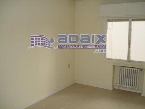 Venta de pisos en zona de San Lazaro.Muy bien ubicados.Precisan