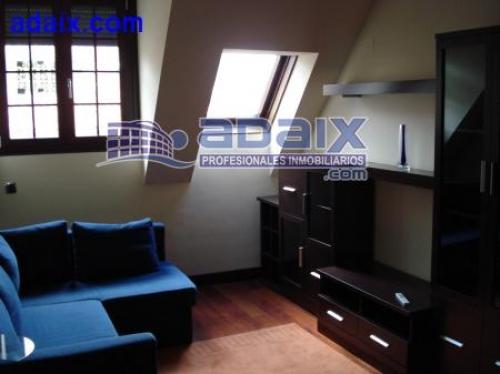 Magnifico apartamento bajo-cubierta nuevo a estrenar.Situado proximo al casco antiguo