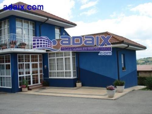 Magnifico chalet en zona privilegiada a 1 5 Km. de