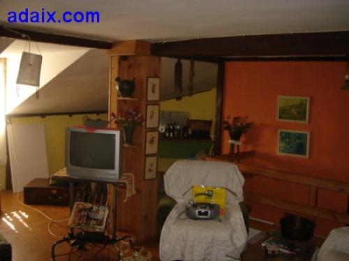 V3ENDE CASA DE TRES PLANTAS CON 5000 M2 DE FINCA