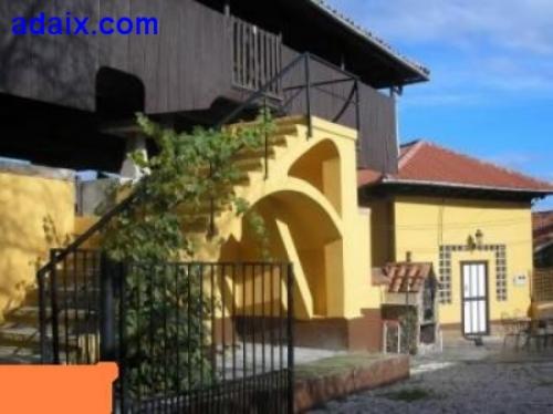 CASA CON TERRAZA 130 M2 DE GARAJE 3H SALON BAñO