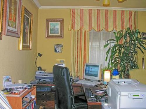 Piso centrico al lado de un parque y rodeado de