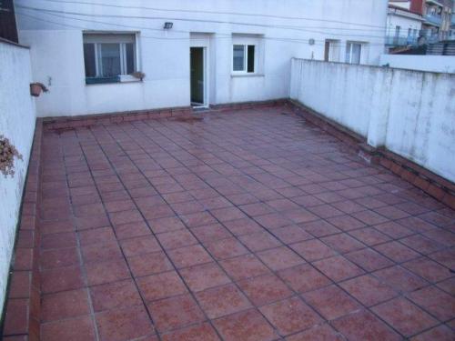 Piso en venta en Tordera. Gran piso de tres habitaciones