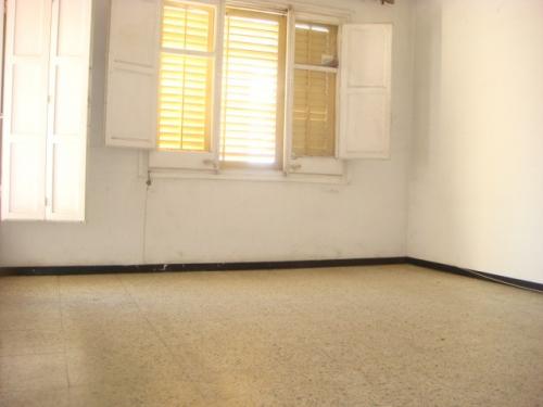 FANTASTICO PISO PARA INVERSIÓN dispone de 79m² comedor con salida