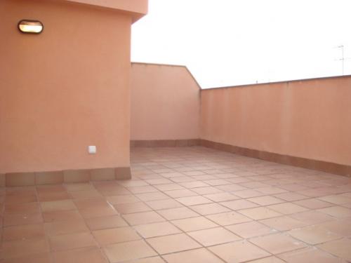 CASA UNIFAMILIAR ESQUINERA DE OBRA NUEVA a un paso del